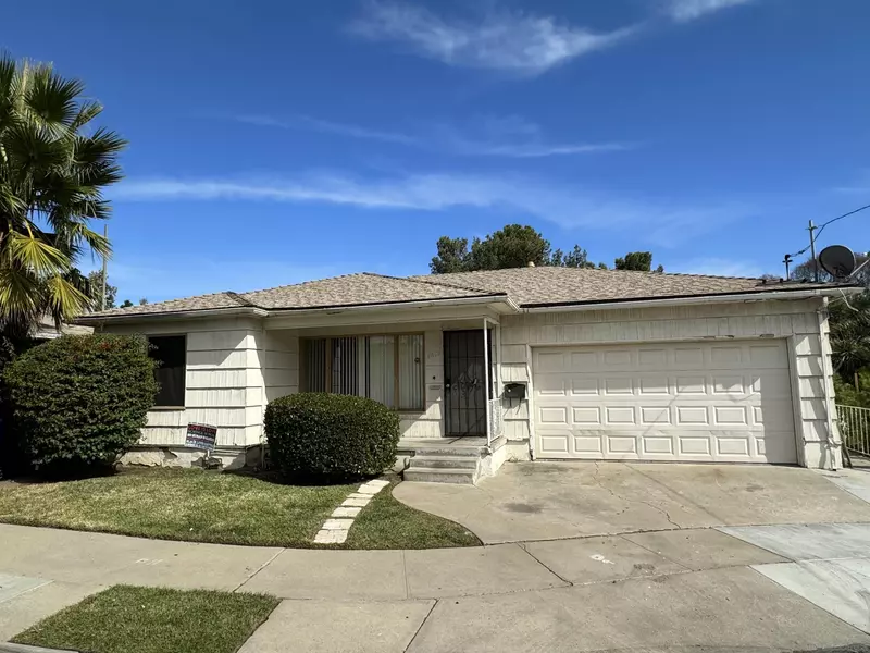 4627 Antioch Pl, San Diego, CA 92115