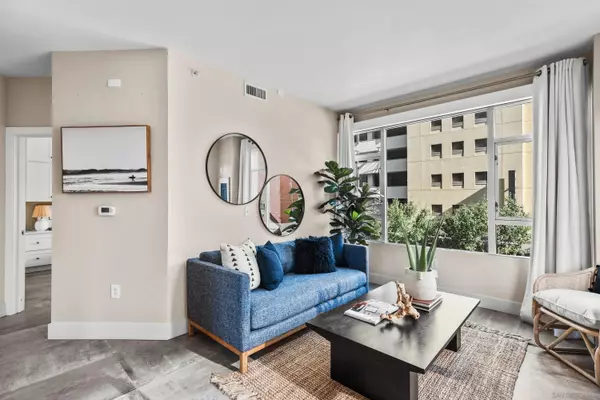 San Diego, CA 92101,530 K St #213