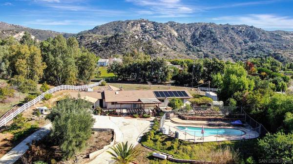 3182 Kaywood Dr, Escondido, CA 92026