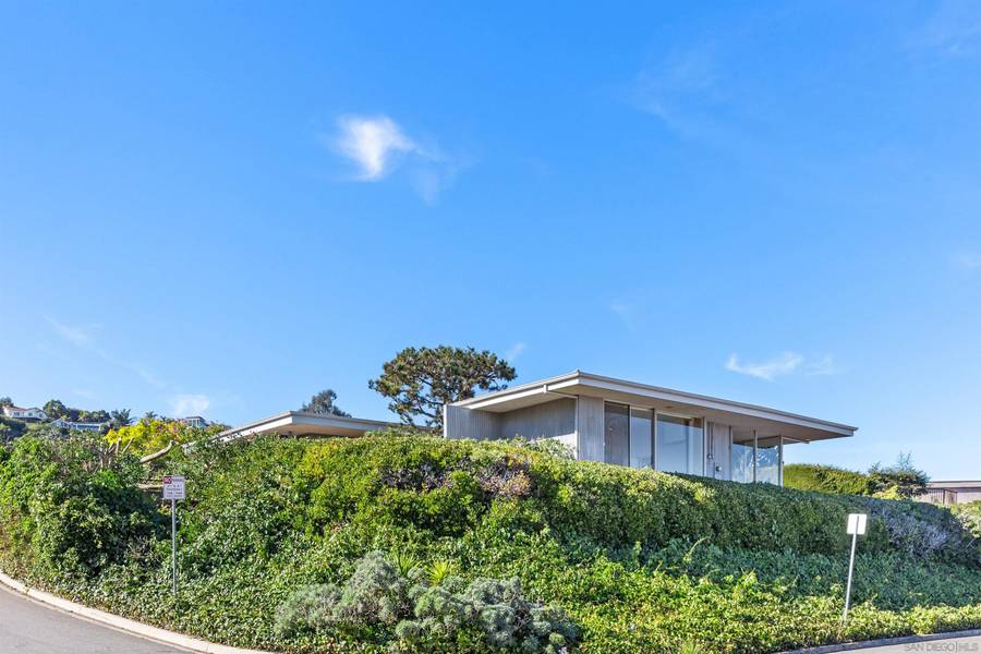 2422 Via Siena, La Jolla, CA 92037