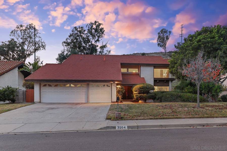 3204 Casa Bonita Dr, Bonita, CA 91902