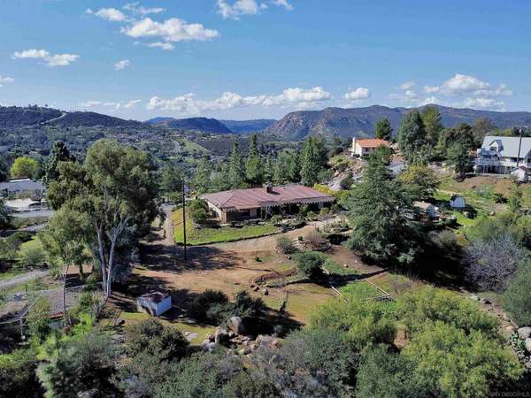 1421 Blue Lilac Ln, Alpine, CA 91901