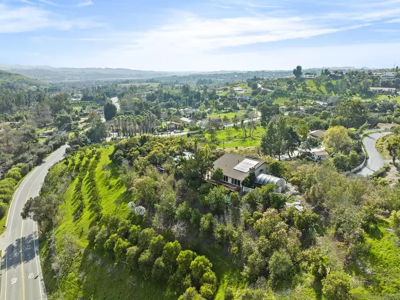 3378 Via Loma, Fallbrook, CA 92028