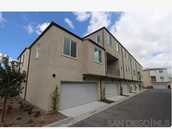 San Diego, CA 92154,5355 Seacliff Place #61