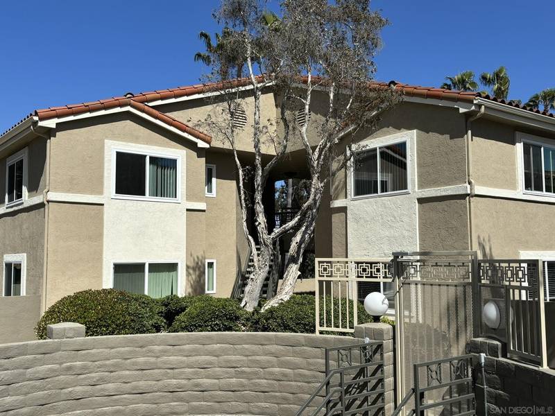 7565 Charmant Dr #504, San Diego, CA 92122