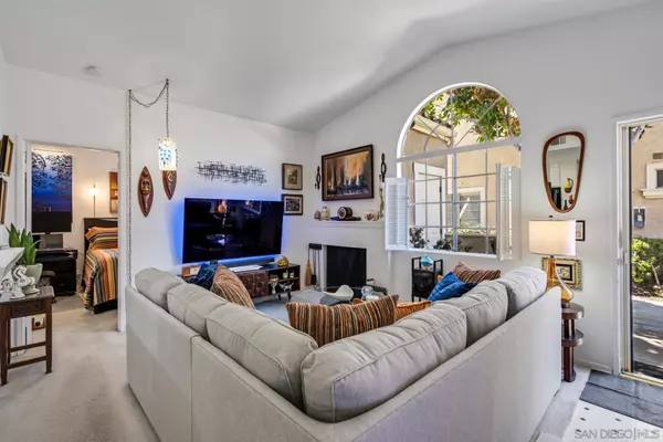 Rancho Santa Margarita, CA 92688,51 Gaviota #152