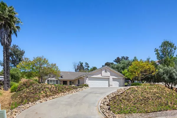 24560 Pappas Rd, Ramona, CA 92065