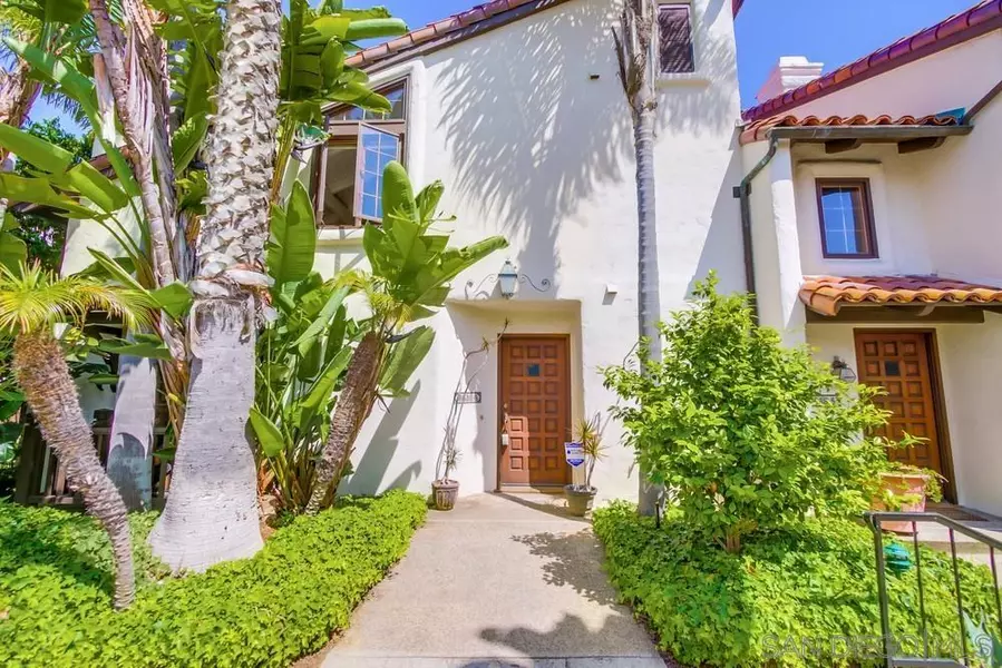 8638 Villa La Jolla Dr #6, La Jolla, CA 92037