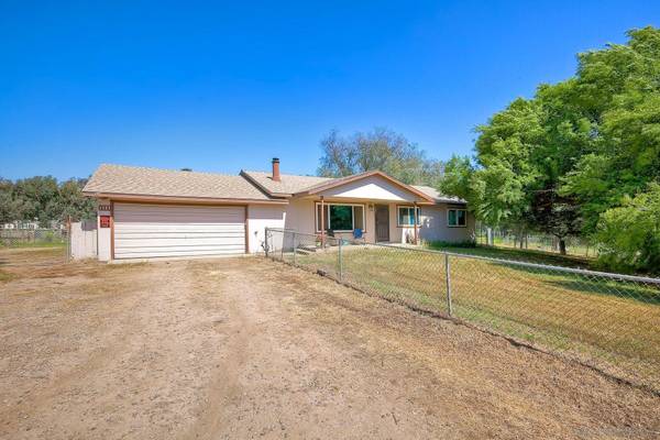 1727 Elm St, Ramona, CA 92065