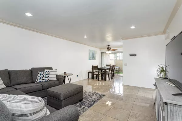 San Diego, CA 92119,6878 Navajo Rd #3