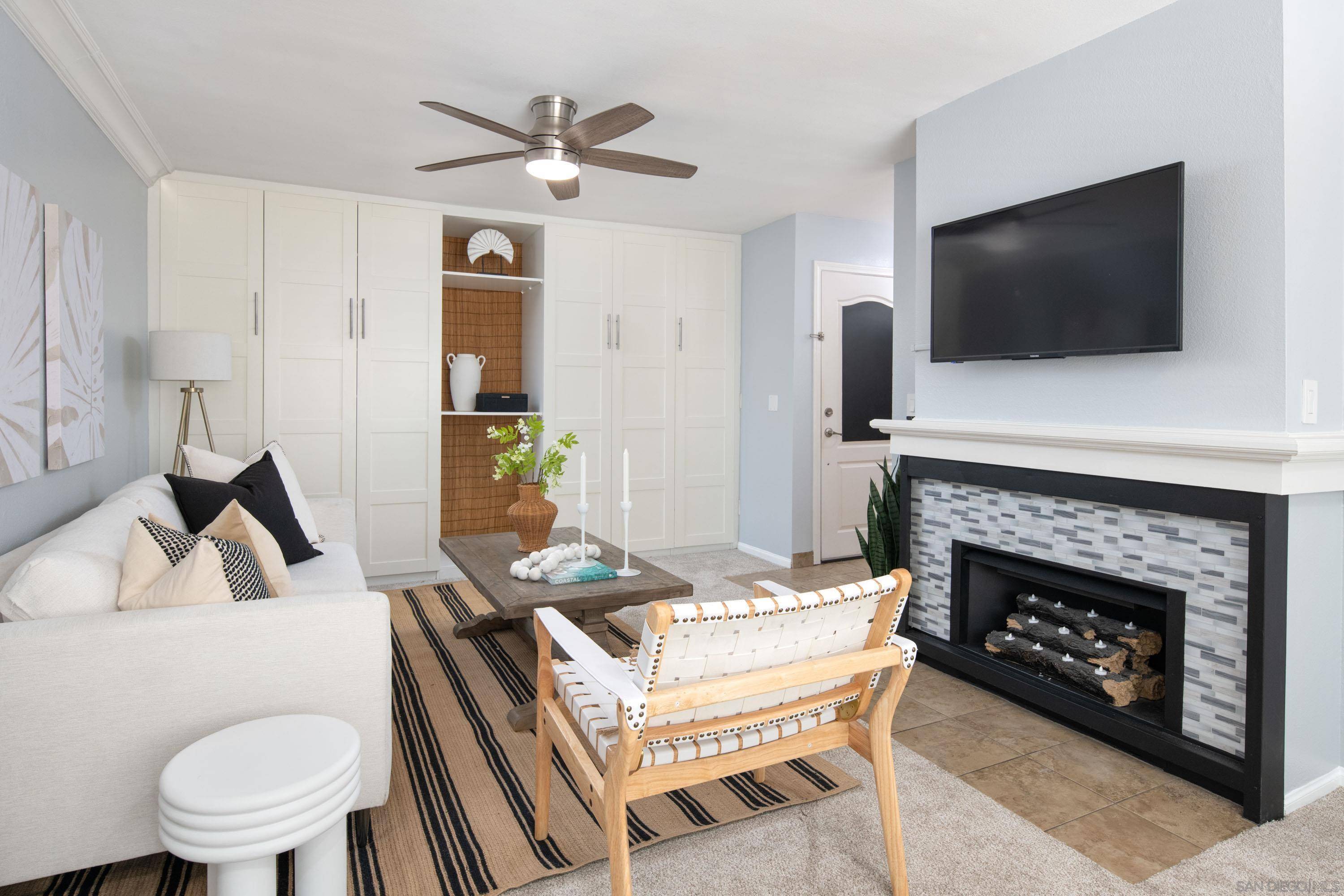 San Diego, CA 92109,860 Turquoise St #220