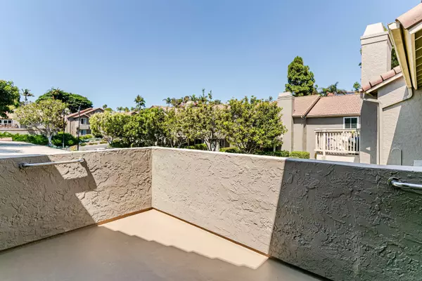 Solana Beach, CA 92075,930 Via Mil Cumbres #131