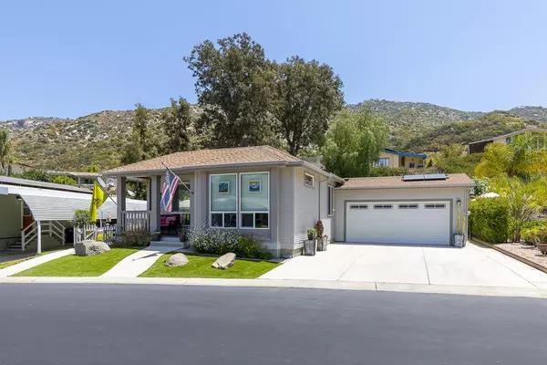 8975 Lawrence Welk Dr #SPC 408, Escondido, CA 92026