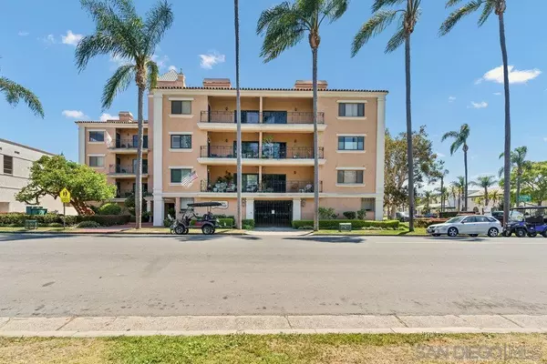 Coronado, CA 92118,707 Orange Ave #3G