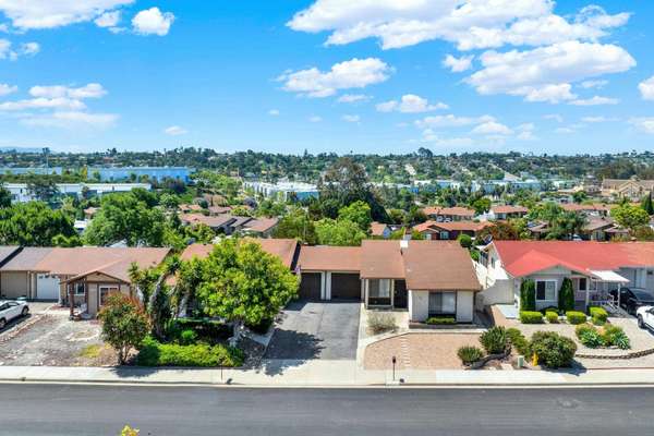 4563 Golden Ridge Dr, Oceanside, CA 92056