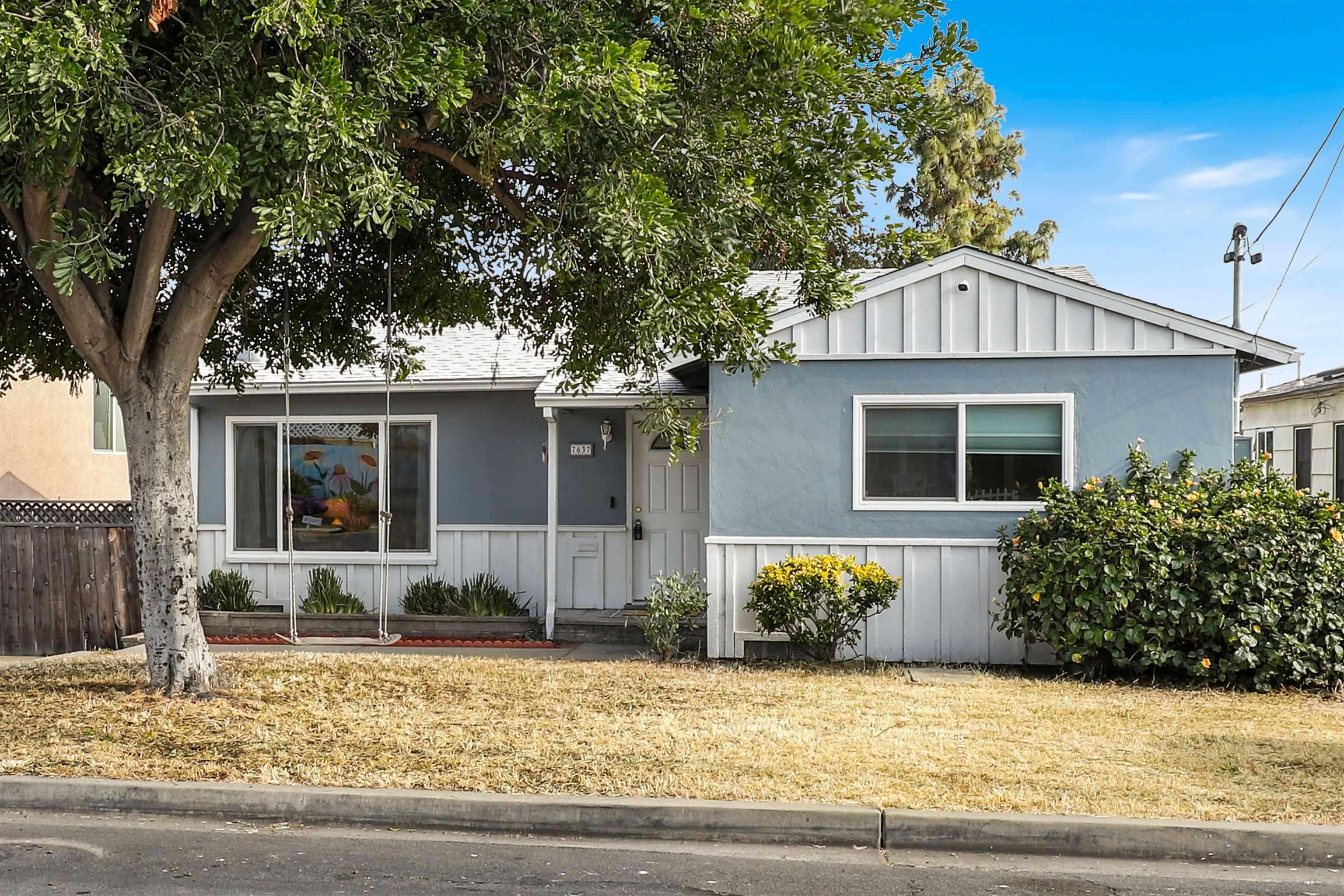 7637 Homewood Pl, La Mesa, CA 91942