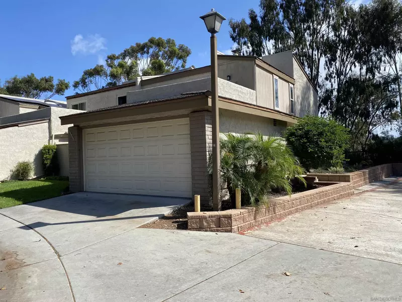 8733 Caminito Sueno, La Jolla, CA 92037