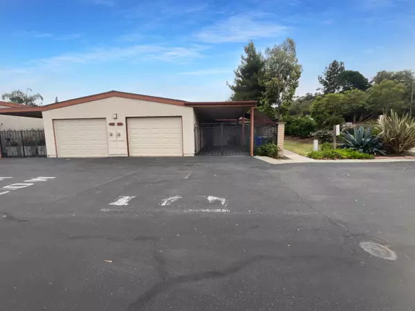 4402 Chickadee Way, Oceanside, CA 92057