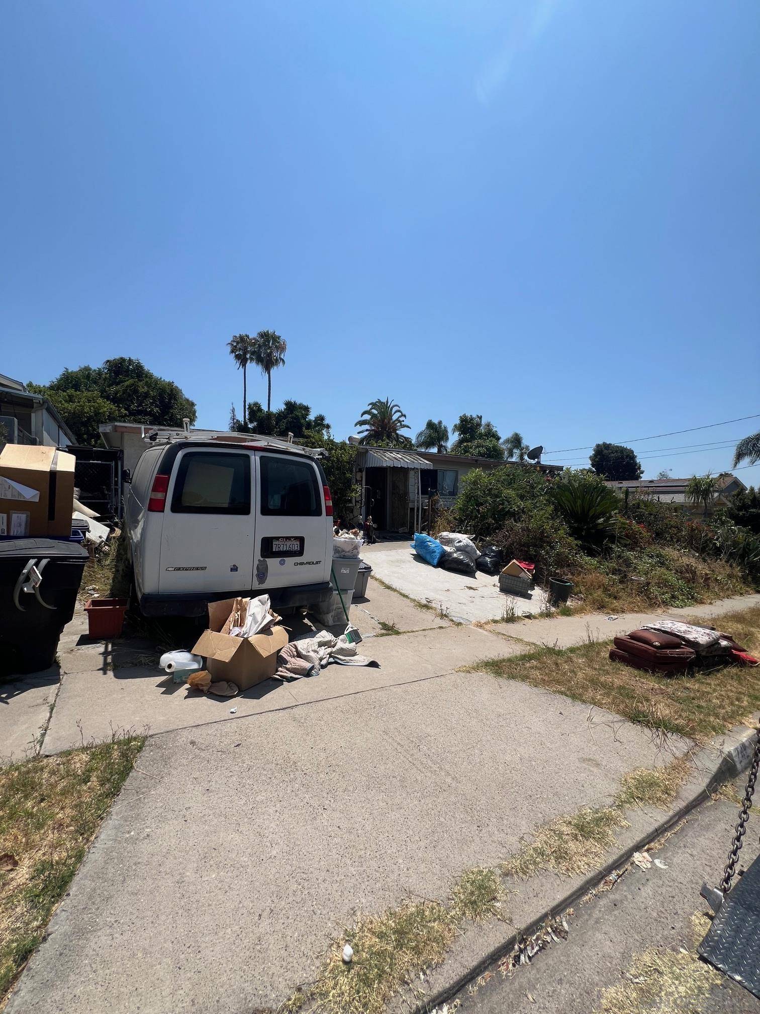 Chula Vista, CA 91911,242 E Olympia