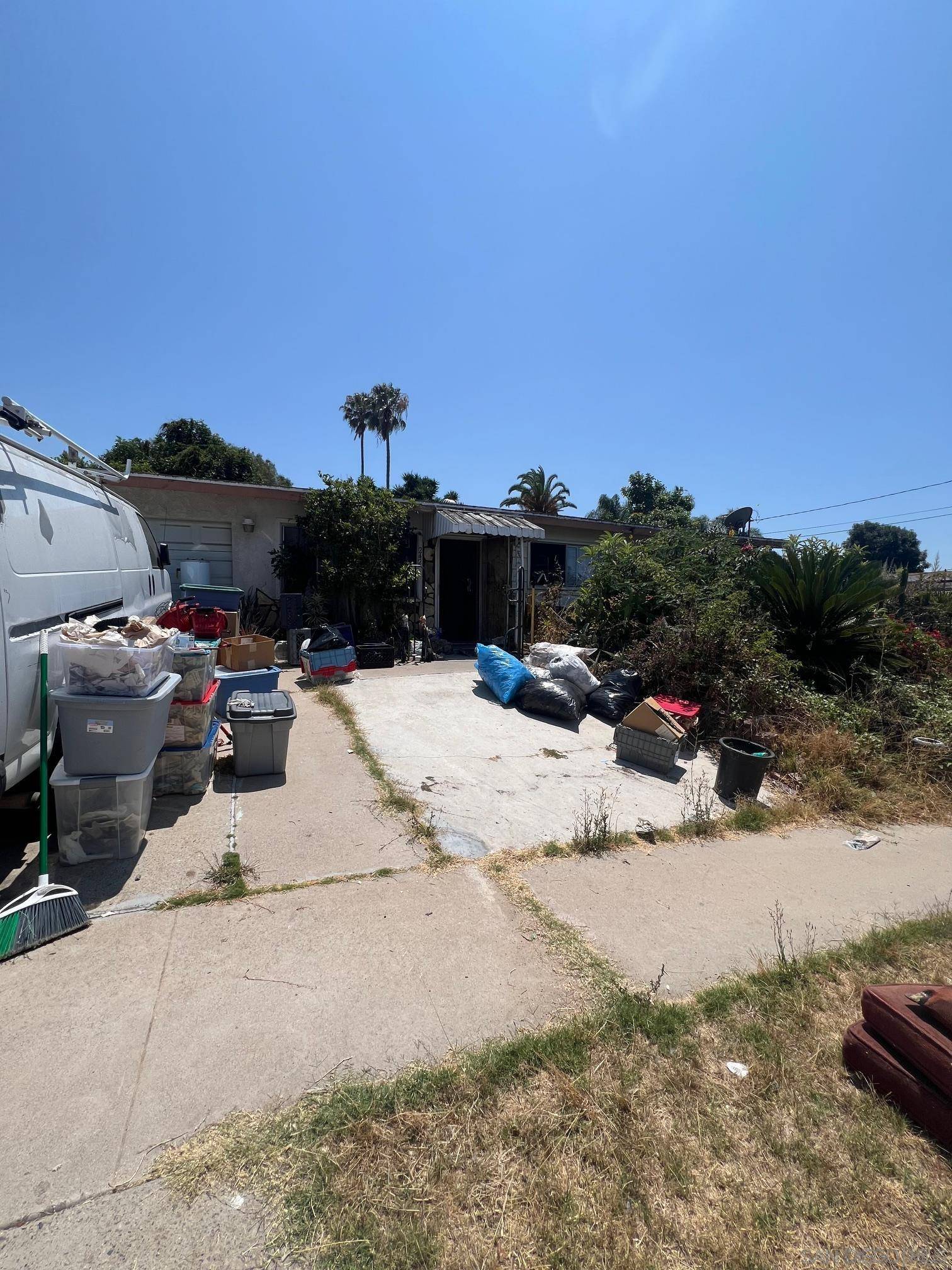 Chula Vista, CA 91911,242 E Olympia