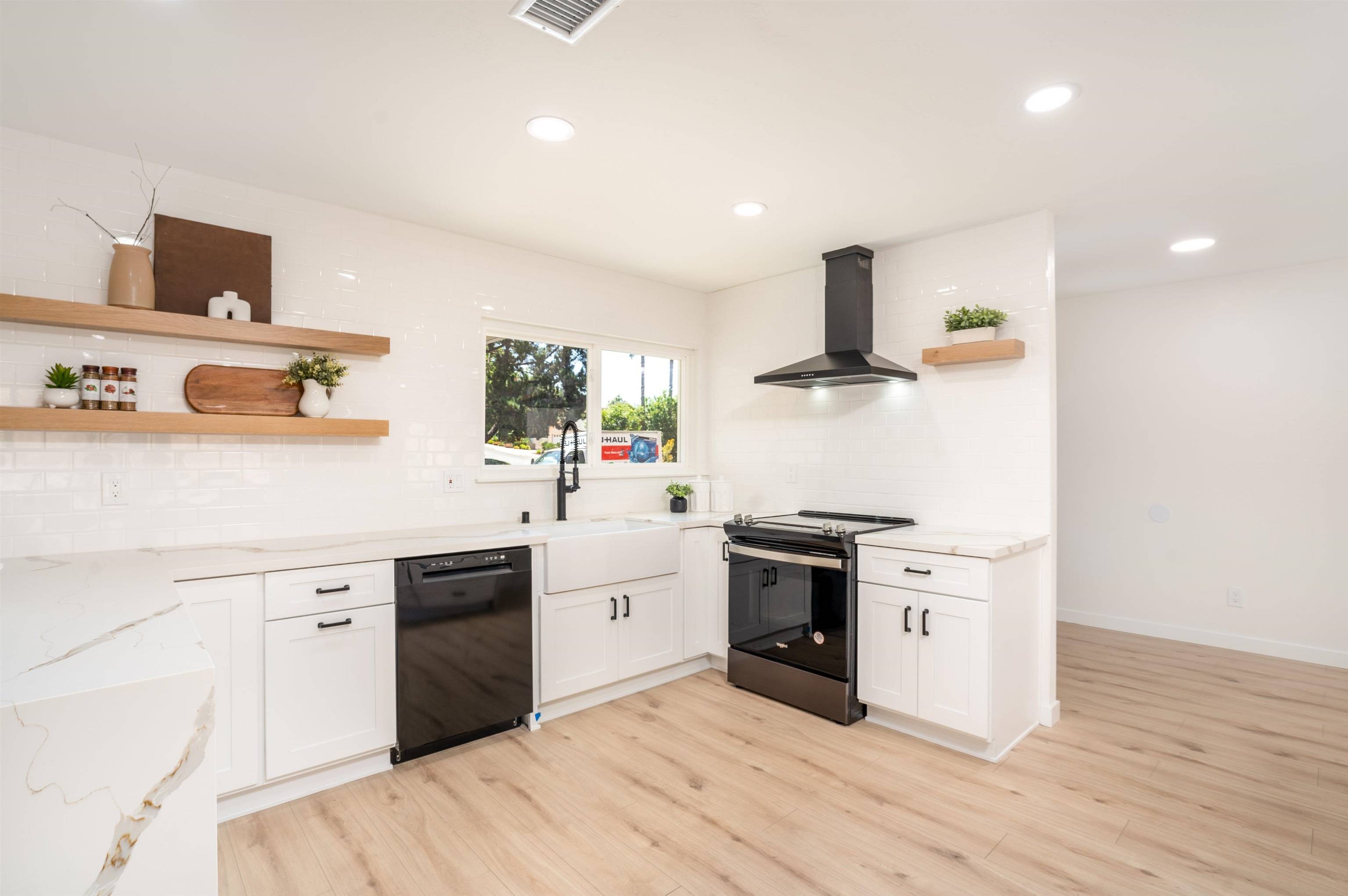 San Diego, CA 92129,14806 Del Diablo Ln
