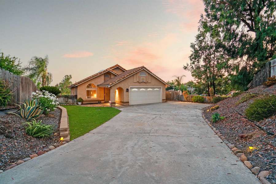 913 Sonia Pl, Escondido, CA 92026