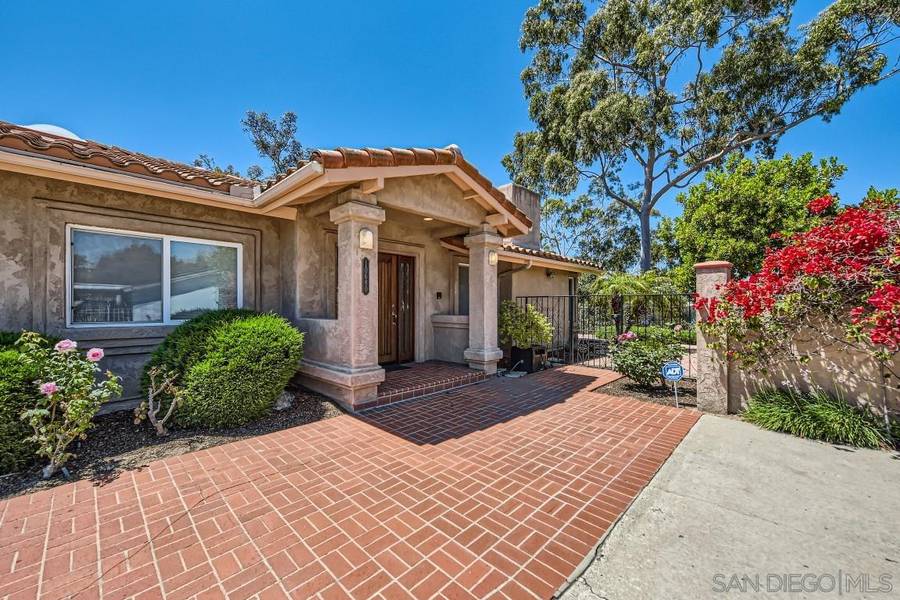 10680 Gabacho Dr, San Diego, CA 92124