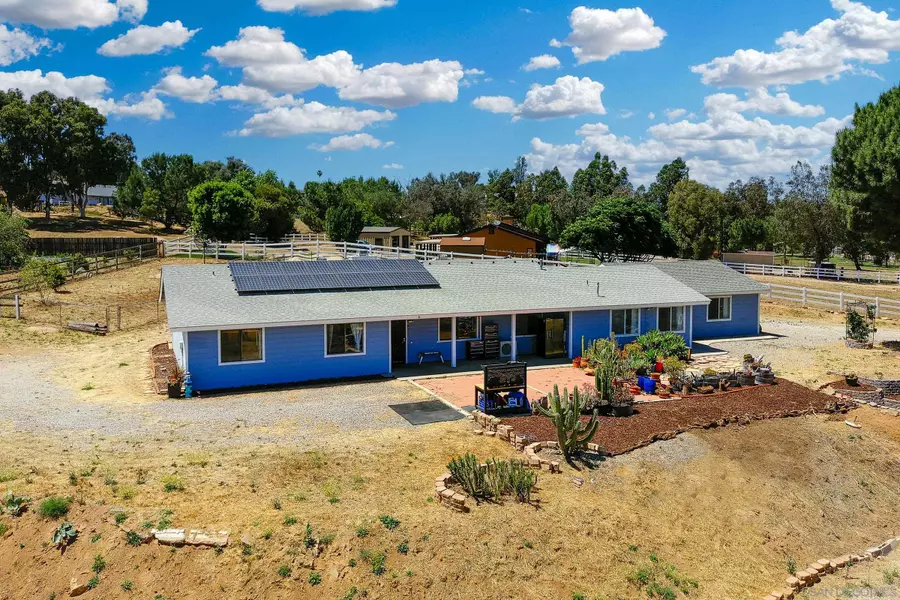 1375 Oakleaf Lane, Ramona, CA 92065