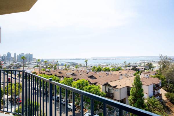 2568 Albatross St #6D, San Diego, CA 92101