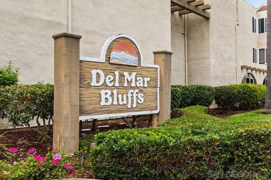 Del Mar, CA 92014,13754 Mango Dr #311