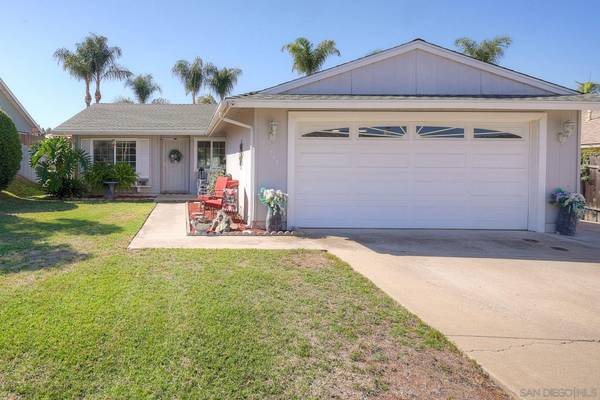 10255 Princess Marcie Dr, Santee, CA 92071