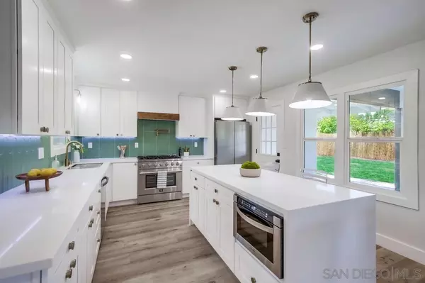 12244 Witt Rd, Poway, CA 92064