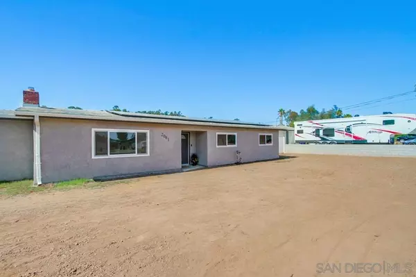 2061 Raymond Ave, Ramona, CA 92065