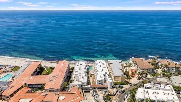 La Jolla, CA 92037,100 Coast Blvd #Unit 302