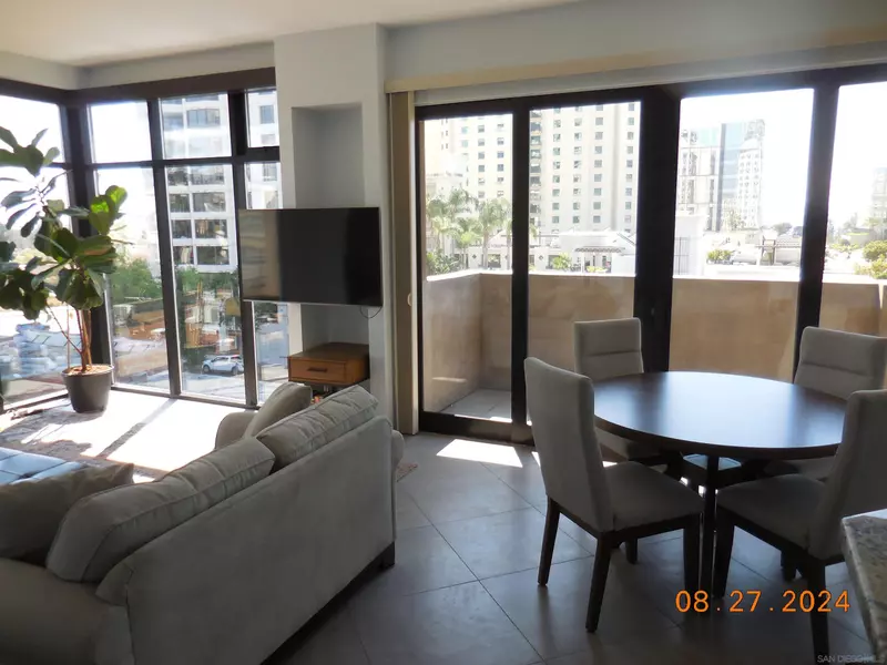 611 W G St #404, San Diego, CA 92101