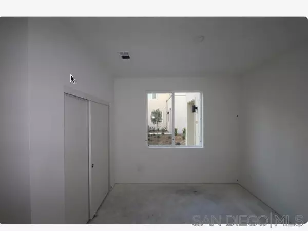 San Diego, CA 92154,5340 Seacliff Place #36