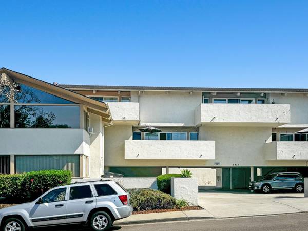 Carlsbad, CA 92009,7512 Viejo Castilla #17