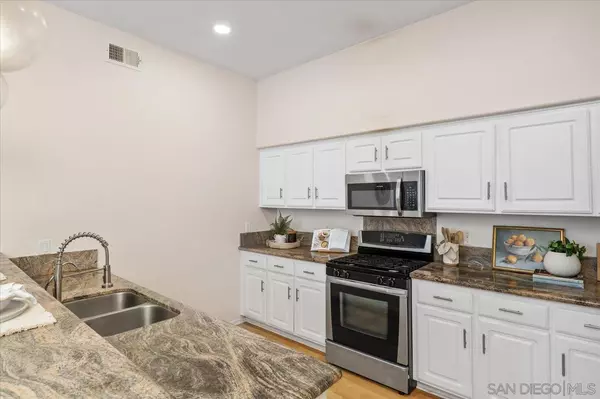 San Diego, CA 92131,10832 Scripps Ranch Blvd #306