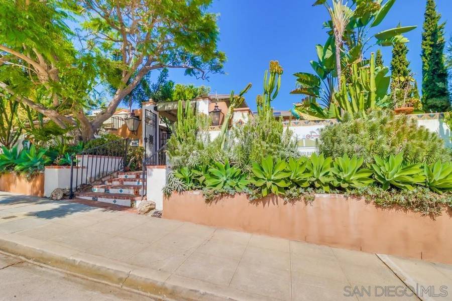 3014 Xenophon St #A, San Diego, CA 92106