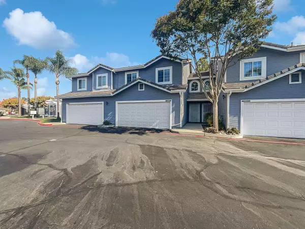 12806 Carriage Heights Way, Poway, CA 92064