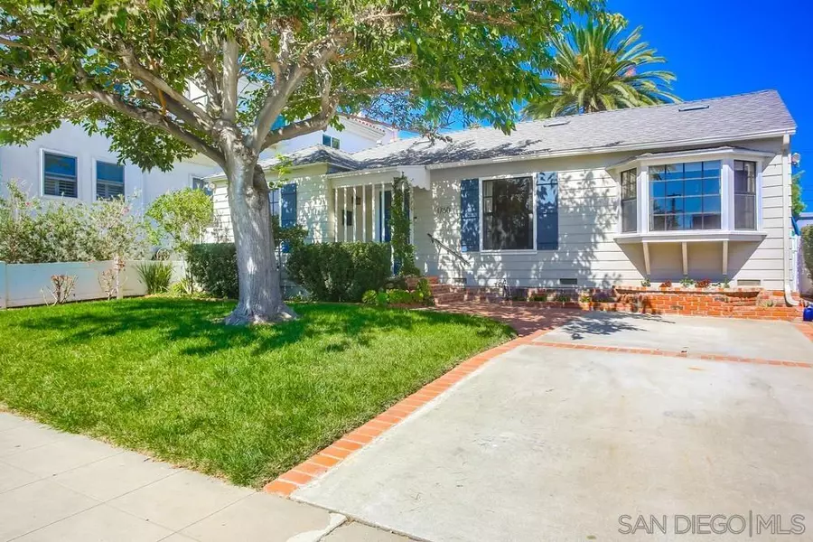 1760 Pacific Beach Dr, San Diego, CA 92109