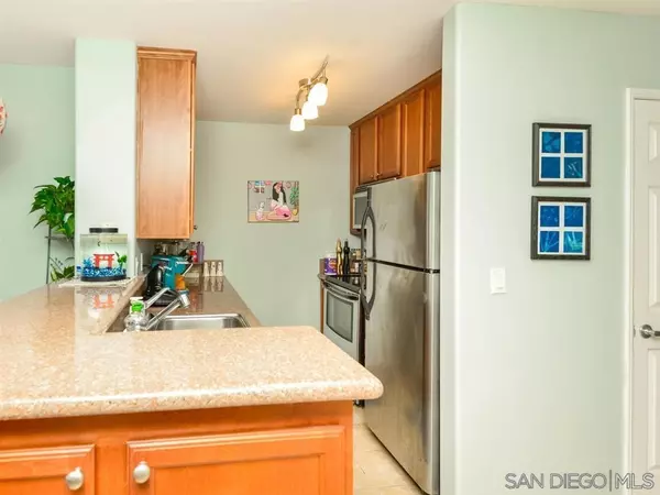 San Diego, CA 92110,5722 Riley St #8