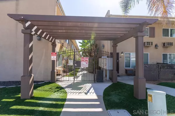 1321 Greenfield Dr #28, El Cajon, CA 92021