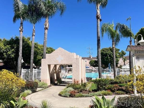 7228 Camino Degrazia #270, San Diego, CA 92111