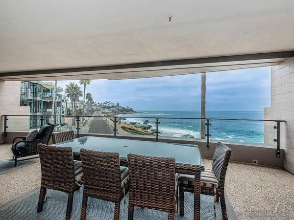 La Jolla, CA 92037,6767 Neptune Pl #203