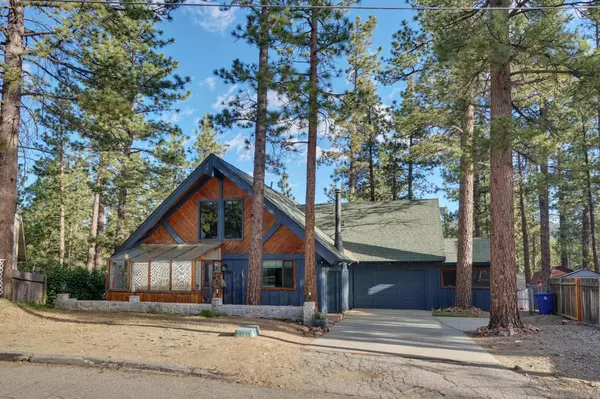 1111 Elmwood Pl, Big Bear City, CA 92314