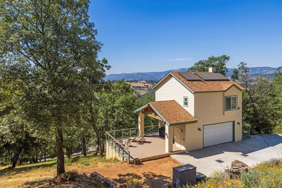 3140 Oak Grove Dr, Julian, CA 92036