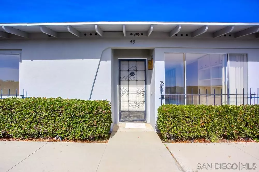 Oceanside, CA 92057,3839 Vista Campana S #49