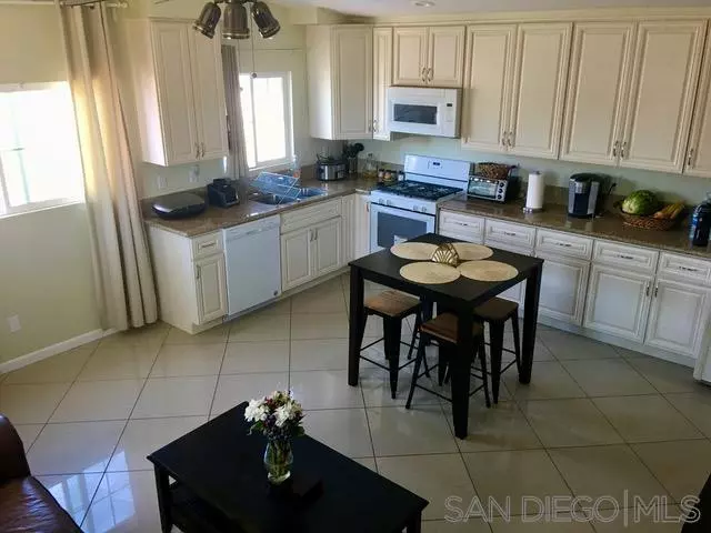 San Diego, CA 92117,4832 Doliva Dr