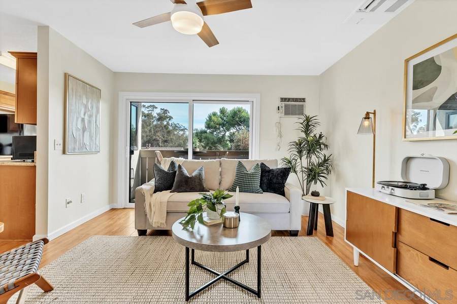 9869 Caminito Marlock #18, San Diego, CA 92131